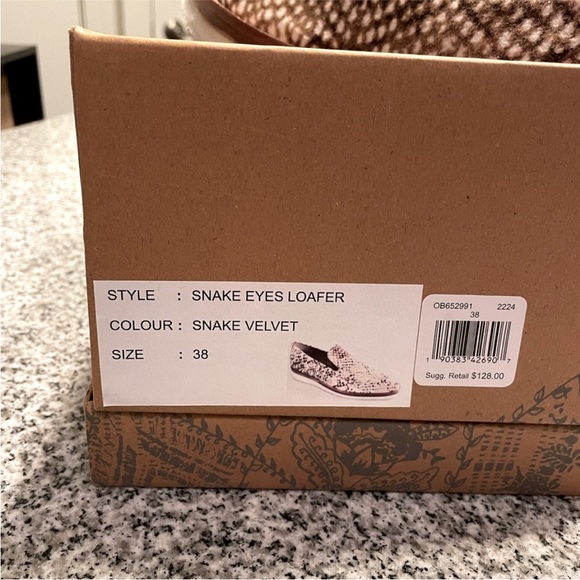 FREE PEOPLE~NEW IN BOX!! - Picture 3 of 3